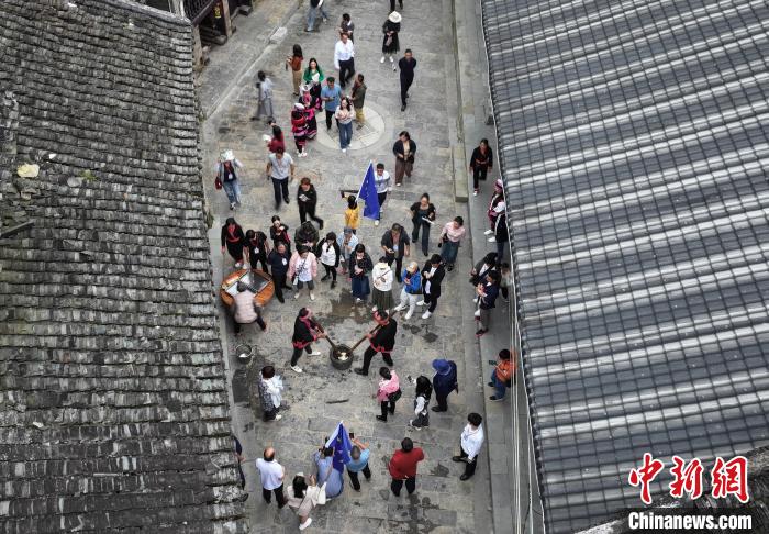 粤桂协作引客来 全国百家旅行社瞄准“世界瑶都”文旅资源