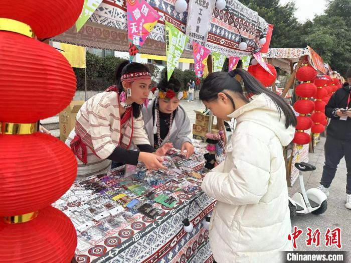 两岸数字经济电商产业园揭牌 台青盼抓住“电商”发展机遇